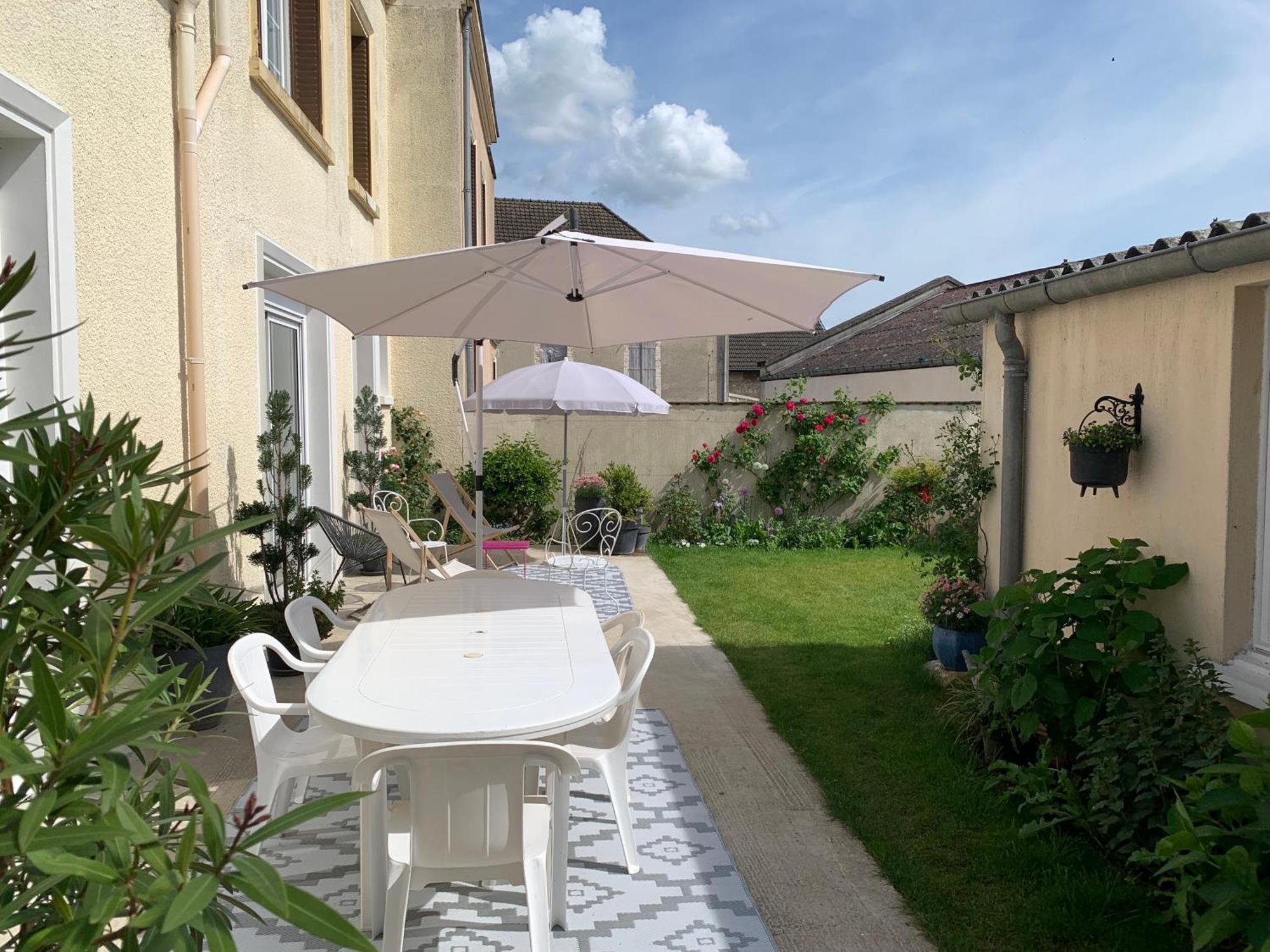 Le Claugi Villa Damery  Bagian luar foto