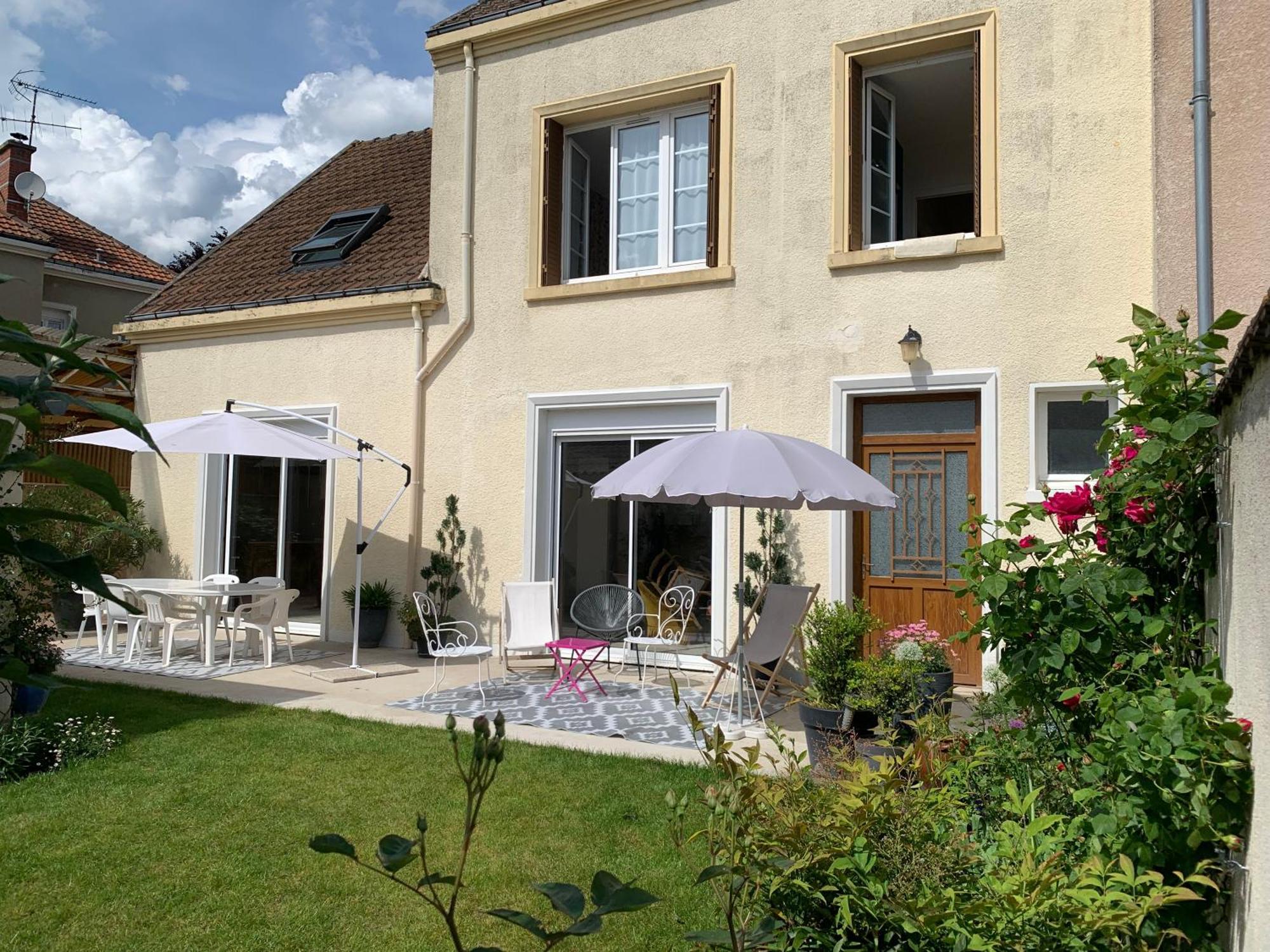 Le Claugi Villa Damery  Bagian luar foto